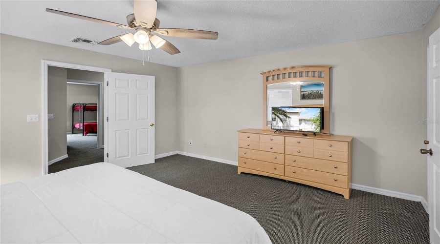 Davenport, Florida 33897, 7 Bedrooms Bedrooms, ,5 Bathroomsbathrooms,Residential,For Sale,Mcfee,Mfrs5123764