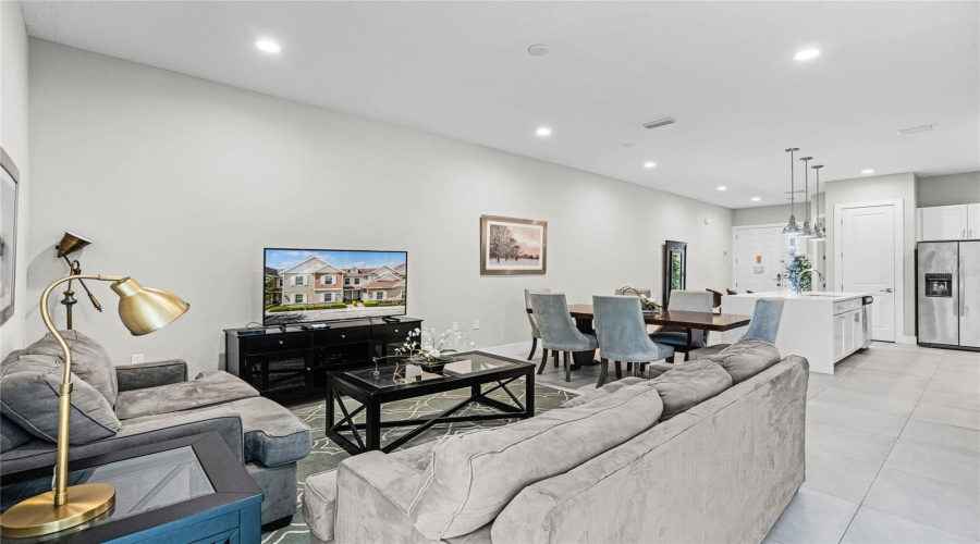 KISSIMMEE, Florida 34747, 4 Bedrooms Bedrooms, ,5 BathroomsBathrooms,Residential,For Sale,SUNRISE SHORES,0,MFRS5123862