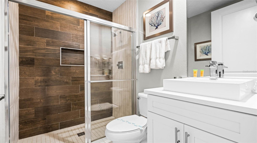 KISSIMMEE, Florida 34747, 4 Bedrooms Bedrooms, ,5 BathroomsBathrooms,Residential,For Sale,SUNRISE SHORES,0,MFRS5123862