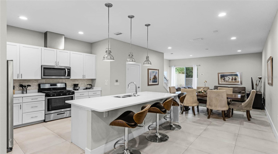 KISSIMMEE, Florida 34747, 4 Bedrooms Bedrooms, ,5 BathroomsBathrooms,Residential,For Sale,SUNRISE SHORES,0,MFRS5123862