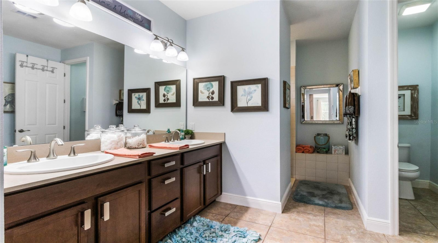 KISSIMMEE, Florida 34746, 3 Bedrooms Bedrooms, ,2 BathroomsBathrooms,Residential,For Sale,PARADISO,0,MFRO6295394