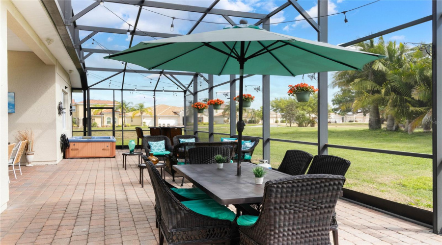 KISSIMMEE, Florida 34746, 3 Bedrooms Bedrooms, ,2 BathroomsBathrooms,Residential,For Sale,PARADISO,0,MFRO6295394