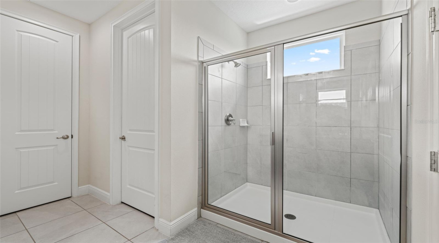 KISSIMMEE, Florida 34747, 6 Bedrooms Bedrooms, ,6 BathroomsBathrooms,Residential,For Sale,MARKER,0,MFRO6294390