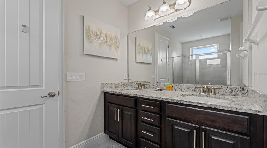 KISSIMMEE, Florida 34747, 6 Bedrooms Bedrooms, ,6 BathroomsBathrooms,Residential,For Sale,MARKER,0,MFRO6294390