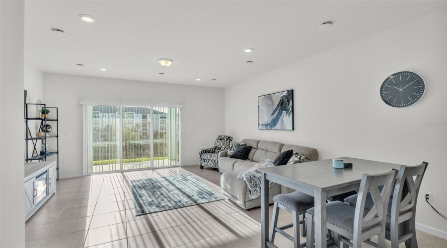 Davenport, Florida 33896, 3 Bedrooms Bedrooms, ,2 Bathroomsbathrooms,Residential,For Sale,Delightful,Mfrl4951889
