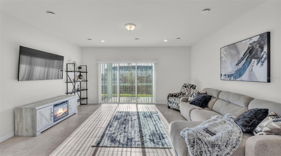Davenport, Florida 33896, 3 Bedrooms Bedrooms, ,2 Bathroomsbathrooms,Residential,For Sale,Delightful,Mfrl4951889