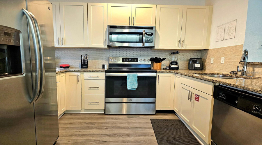 Kissimmee, Florida 34746, 4 Bedrooms Bedrooms, ,3 Bathroomsbathrooms,Residential,For Sale,Diplomat,Mfro6295910