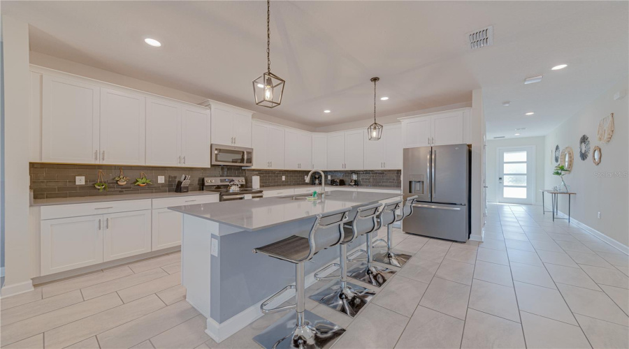 KISSIMMEE, Florida 34746, 6 Bedrooms Bedrooms, ,5 BathroomsBathrooms,Residential,For Sale,BOOKMARK,0,MFRO6295865