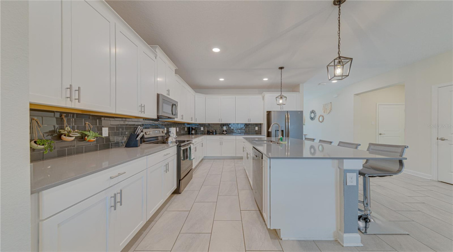 KISSIMMEE, Florida 34746, 6 Bedrooms Bedrooms, ,5 BathroomsBathrooms,Residential,For Sale,BOOKMARK,0,MFRO6295865