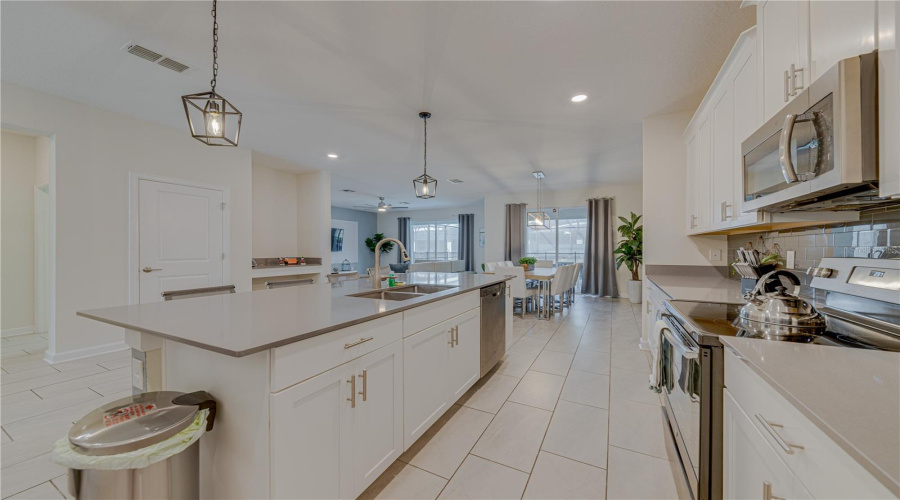 KISSIMMEE, Florida 34746, 6 Bedrooms Bedrooms, ,5 BathroomsBathrooms,Residential,For Sale,BOOKMARK,0,MFRO6295865