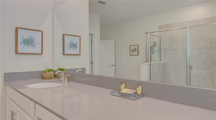 KISSIMMEE, Florida 34746, 6 Bedrooms Bedrooms, ,5 BathroomsBathrooms,Residential,For Sale,BOOKMARK,0,MFRO6295865
