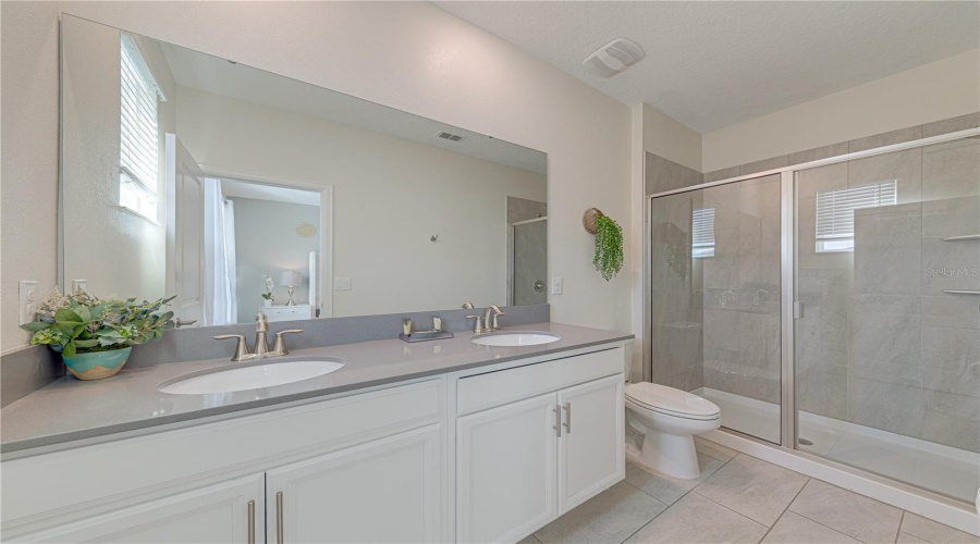 KISSIMMEE, Florida 34746, 6 Bedrooms Bedrooms, ,5 BathroomsBathrooms,Residential,For Sale,BOOKMARK,0,MFRO6295865