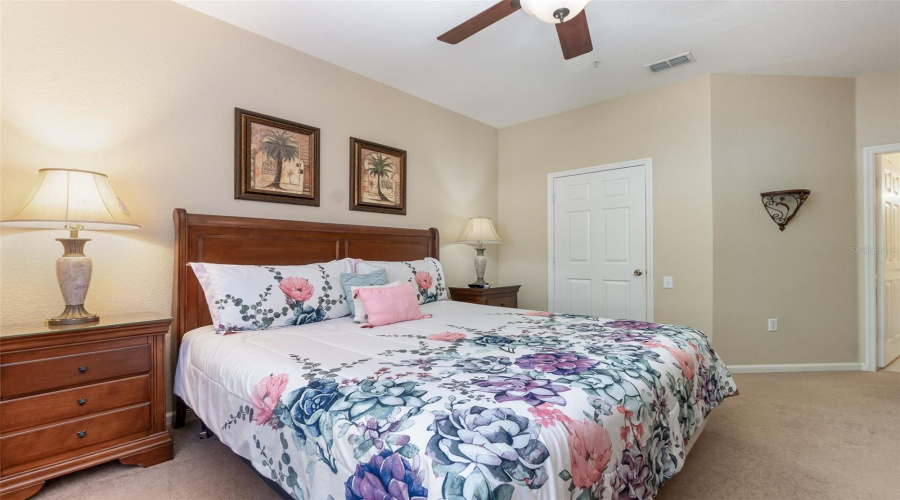 Kissimmee, Florida 34747, 3 Bedrooms Bedrooms, ,2 Bathroomsbathrooms,Residential,For Sale,Comrow,Mfro6295565