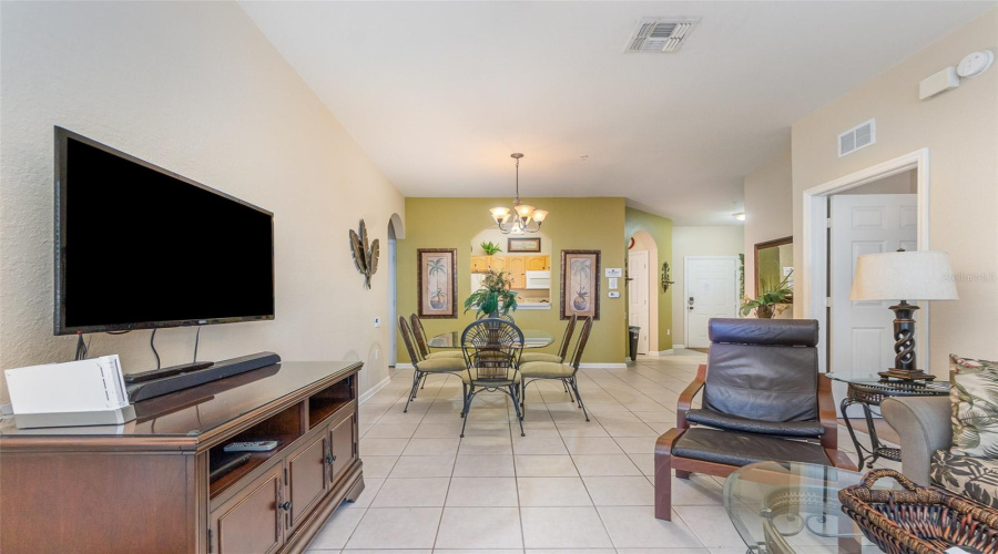 Kissimmee, Florida 34747, 3 Bedrooms Bedrooms, ,2 Bathroomsbathrooms,Residential,For Sale,Comrow,Mfro6295565