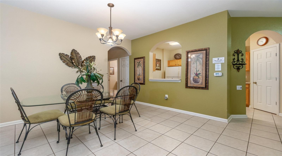 Kissimmee, Florida 34747, 3 Bedrooms Bedrooms, ,2 Bathroomsbathrooms,Residential,For Sale,Comrow,Mfro6295565