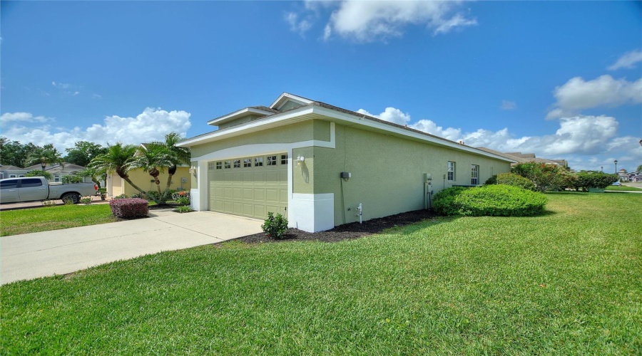 Davenport, Florida 33837, 2 Bedrooms Bedrooms, ,2 Bathroomsbathrooms,Residential,For Sale,Ashton Dr,Mfrs5094940