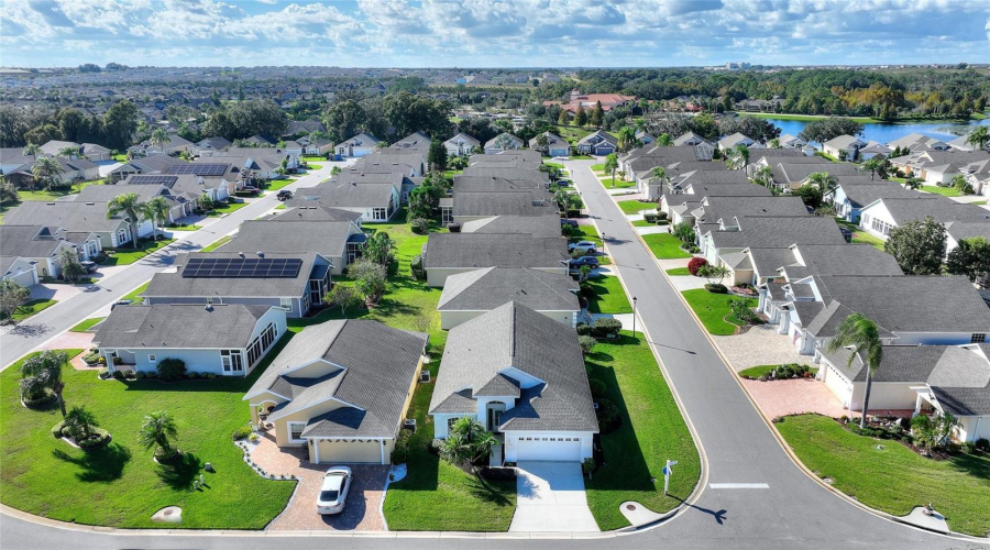 Davenport, Florida 33837, 2 Bedrooms Bedrooms, ,2 Bathroomsbathrooms,Residential,For Sale,Ashton Dr,Mfrs5094940