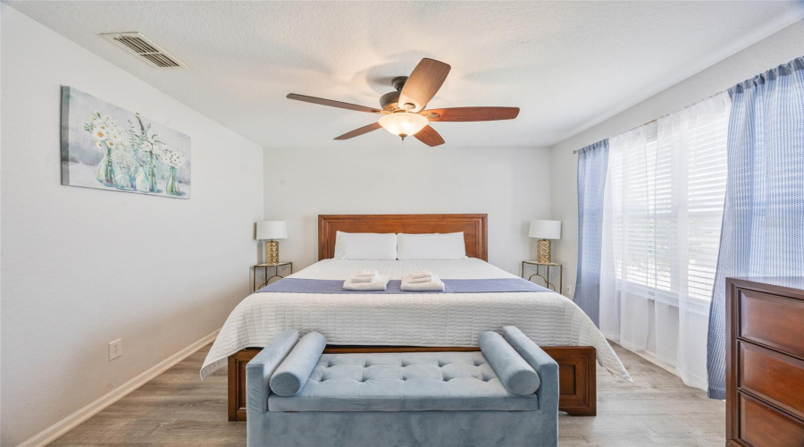 Davenport, Florida 33897, 4 Bedrooms Bedrooms, ,3 Bathroomsbathrooms,Residential,For Sale,Calabria,Mfrtb8365420