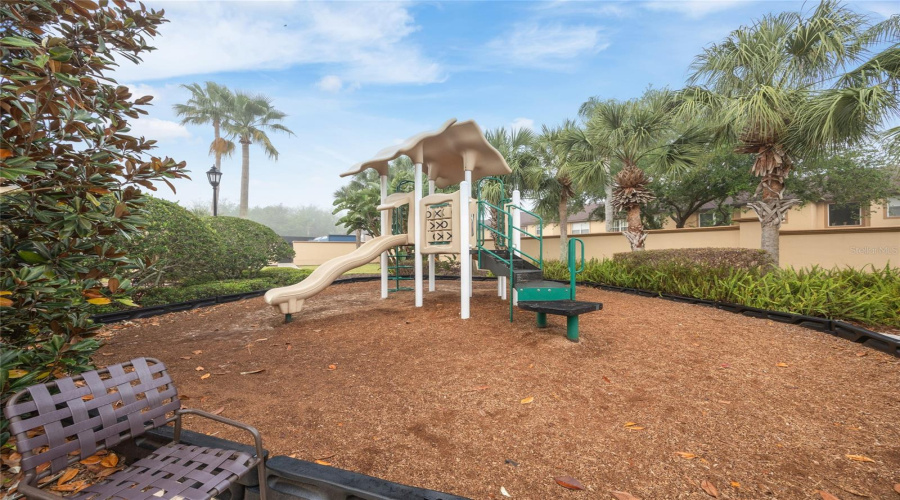Davenport, Florida 33897, 4 Bedrooms Bedrooms, ,3 Bathroomsbathrooms,Residential,For Sale,Calabria,Mfrtb8365420
