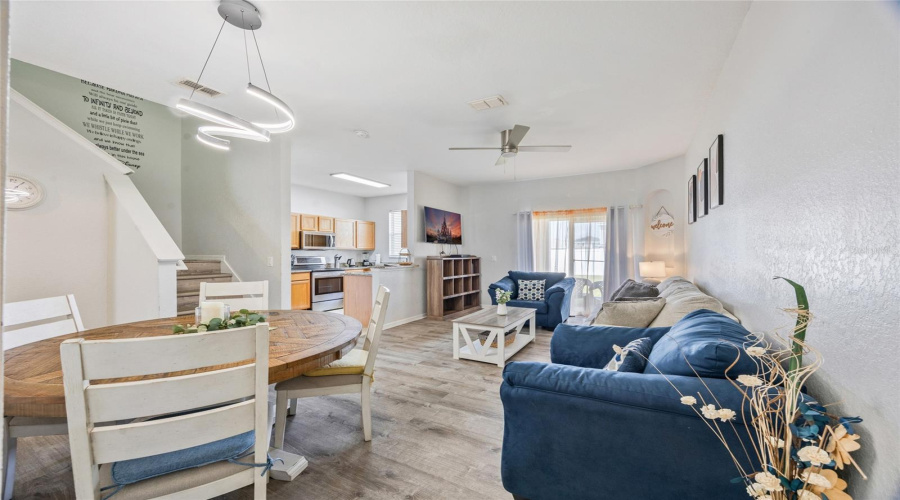 Davenport, Florida 33897, 4 Bedrooms Bedrooms, ,3 Bathroomsbathrooms,Residential,For Sale,Calabria,Mfrtb8365420