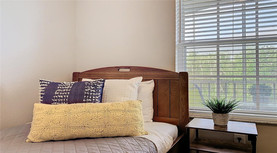Guest Bedroom 2 – Flexible for office or visitors.