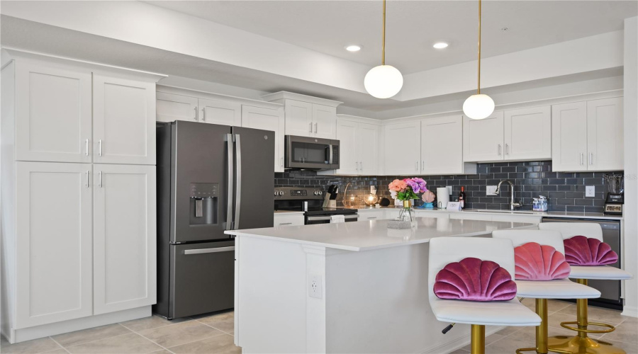 KISSIMMEE, Florida 34746, 2 Bedrooms Bedrooms, ,2 BathroomsBathrooms,Residential,For Sale,PARADOX,0,MFRO6296200
