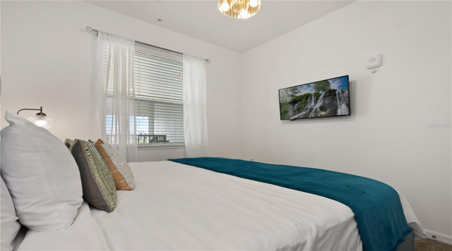 KISSIMMEE, Florida 34746, 2 Bedrooms Bedrooms, ,2 BathroomsBathrooms,Residential,For Sale,PARADOX,0,MFRO6296200