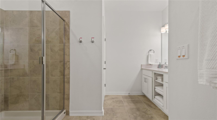 KISSIMMEE, Florida 34746, 2 Bedrooms Bedrooms, ,2 BathroomsBathrooms,Residential,For Sale,PARADOX,0,MFRO6296200