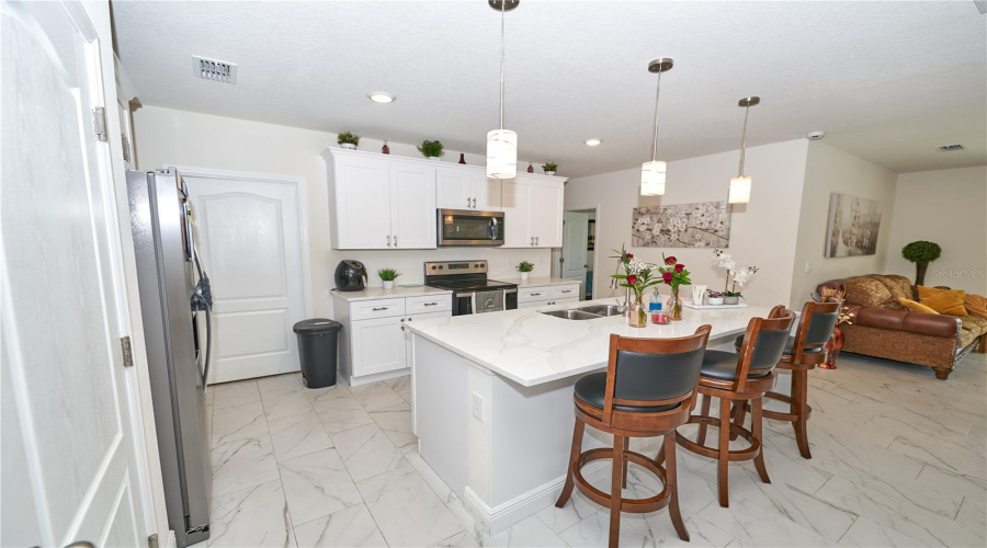 DAVENPORT, Florida 33837, 5 Bedrooms Bedrooms, ,3 BathroomsBathrooms,Residential,For Sale,BERRY,0,MFRO6293790