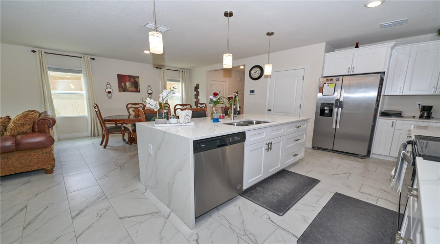 DAVENPORT, Florida 33837, 5 Bedrooms Bedrooms, ,3 BathroomsBathrooms,Residential,For Sale,BERRY,0,MFRO6293790