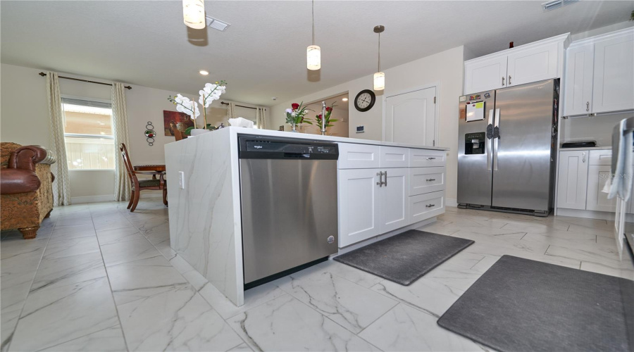 DAVENPORT, Florida 33837, 5 Bedrooms Bedrooms, ,3 BathroomsBathrooms,Residential,For Sale,BERRY,0,MFRO6293790