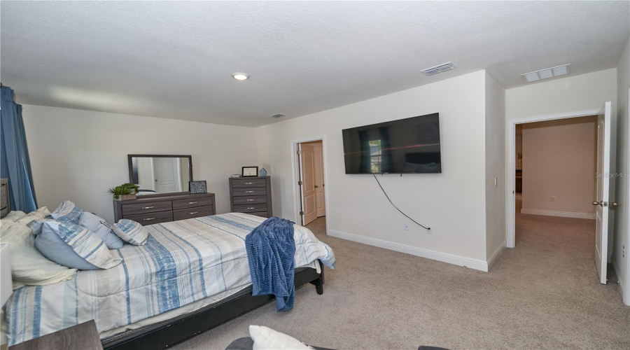 DAVENPORT, Florida 33837, 5 Bedrooms Bedrooms, ,3 BathroomsBathrooms,Residential,For Sale,BERRY,0,MFRO6293790