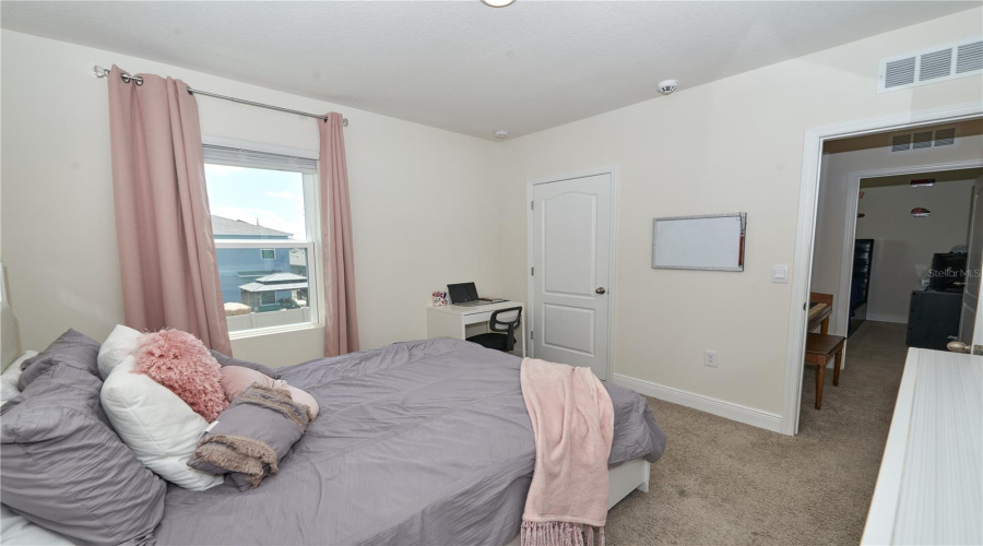 DAVENPORT, Florida 33837, 5 Bedrooms Bedrooms, ,3 BathroomsBathrooms,Residential,For Sale,BERRY,0,MFRO6293790