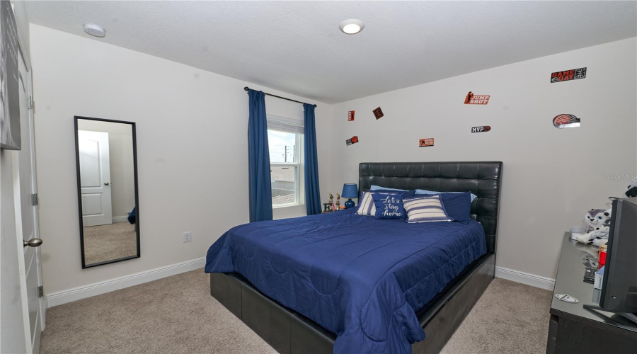 DAVENPORT, Florida 33837, 5 Bedrooms Bedrooms, ,3 BathroomsBathrooms,Residential,For Sale,BERRY,0,MFRO6293790