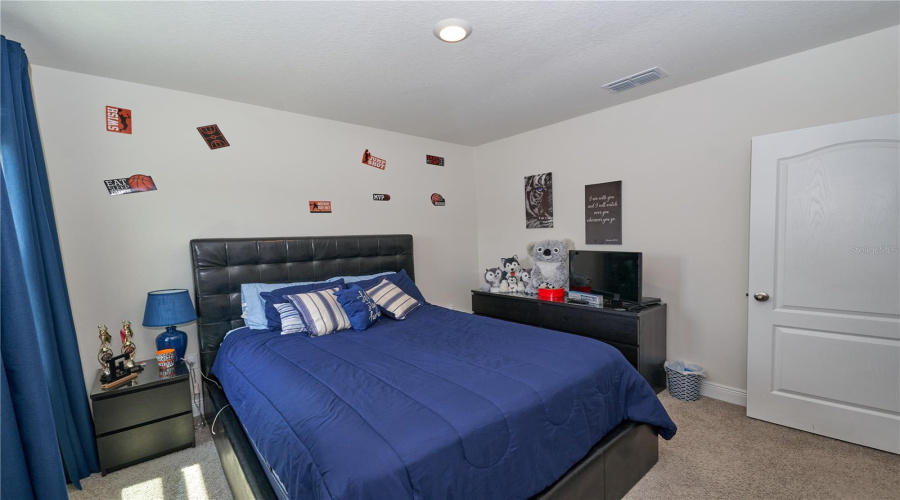 DAVENPORT, Florida 33837, 5 Bedrooms Bedrooms, ,3 BathroomsBathrooms,Residential,For Sale,BERRY,0,MFRO6293790
