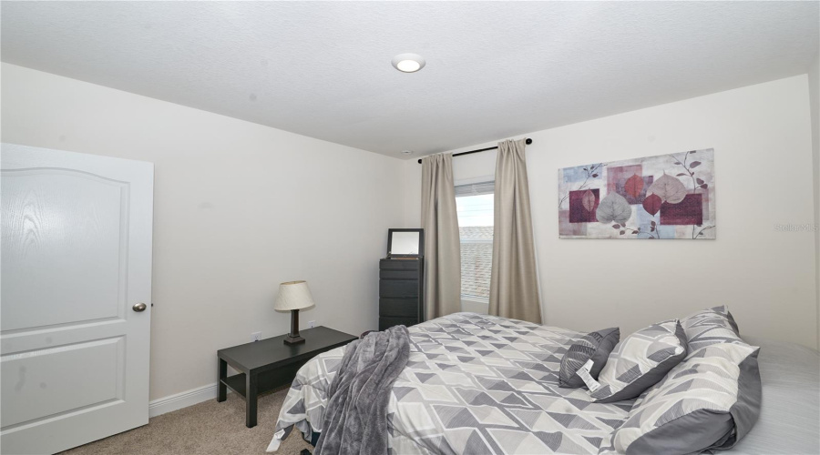 DAVENPORT, Florida 33837, 5 Bedrooms Bedrooms, ,3 BathroomsBathrooms,Residential,For Sale,BERRY,0,MFRO6293790