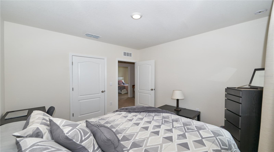 DAVENPORT, Florida 33837, 5 Bedrooms Bedrooms, ,3 BathroomsBathrooms,Residential,For Sale,BERRY,0,MFRO6293790