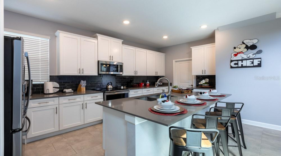 KISSIMMEE, Florida 34746, 5 Bedrooms Bedrooms, ,5 BathroomsBathrooms,Residential,For Sale,SCENE,0,MFRO6295329