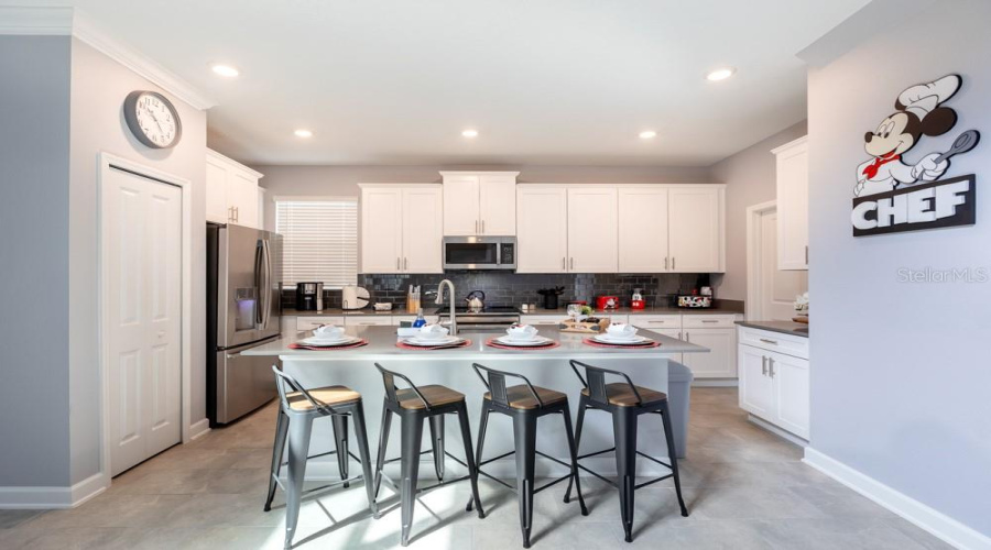 KISSIMMEE, Florida 34746, 5 Bedrooms Bedrooms, ,5 BathroomsBathrooms,Residential,For Sale,SCENE,0,MFRO6295329