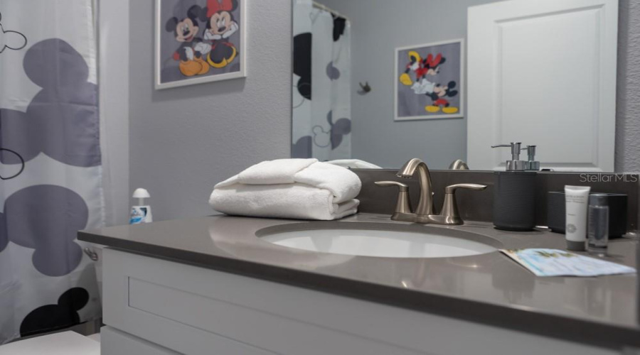 KISSIMMEE, Florida 34746, 5 Bedrooms Bedrooms, ,5 BathroomsBathrooms,Residential,For Sale,SCENE,0,MFRO6295329
