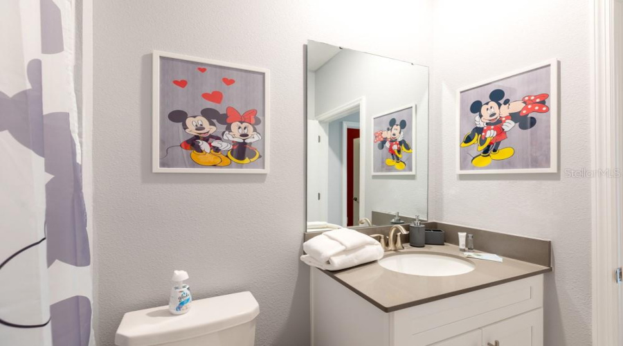 KISSIMMEE, Florida 34746, 5 Bedrooms Bedrooms, ,5 BathroomsBathrooms,Residential,For Sale,SCENE,0,MFRO6295329