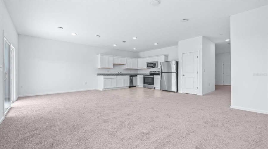 Davenport, Florida 33837, 3 Bedrooms Bedrooms, ,2 Bathroomsbathrooms,Residential,For Sale,Vesara,Mfrp4934378