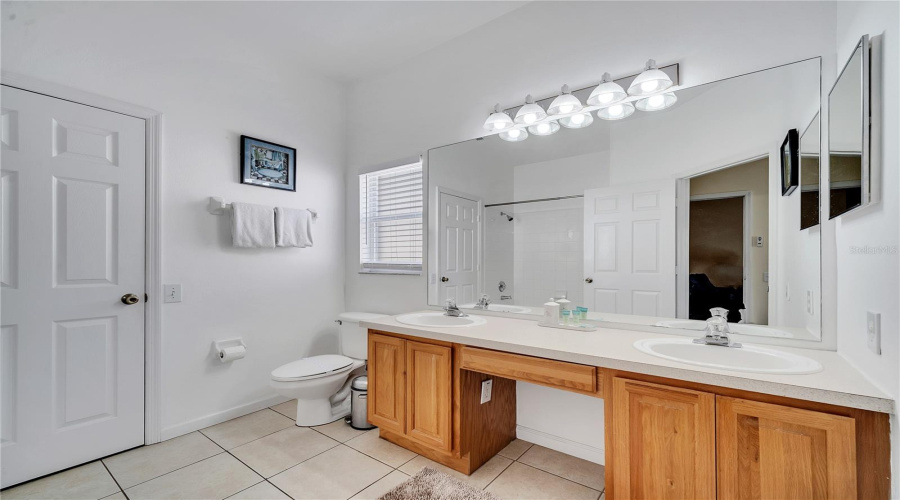 KISSIMMEE, Florida 34747, 4 Bedrooms Bedrooms, ,2 BathroomsBathrooms,Residential,For Sale,FAN PALM,0,MFRO6296946
