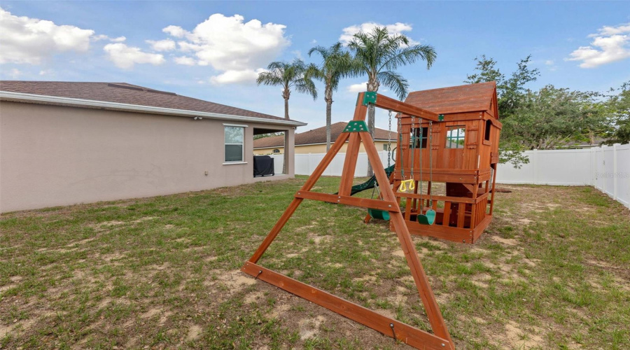 Davenport, Florida 33837, 3 Bedrooms Bedrooms, ,2 Bathroomsbathrooms,Residential,For Sale,Highland Meadows,Mfro6296950