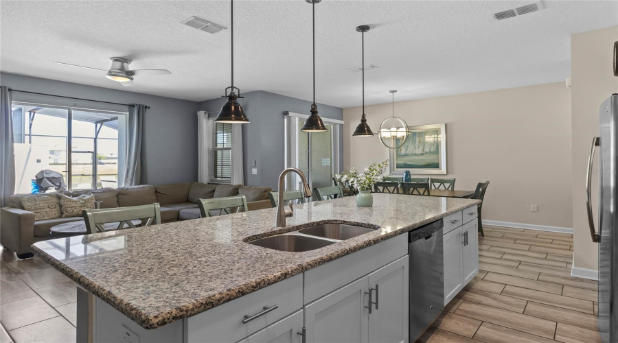 Kissimmee, Florida 34746, 4 Bedrooms Bedrooms, ,3 Bathroomsbathrooms,Residential,For Sale,Romeo,Mfrs5124263