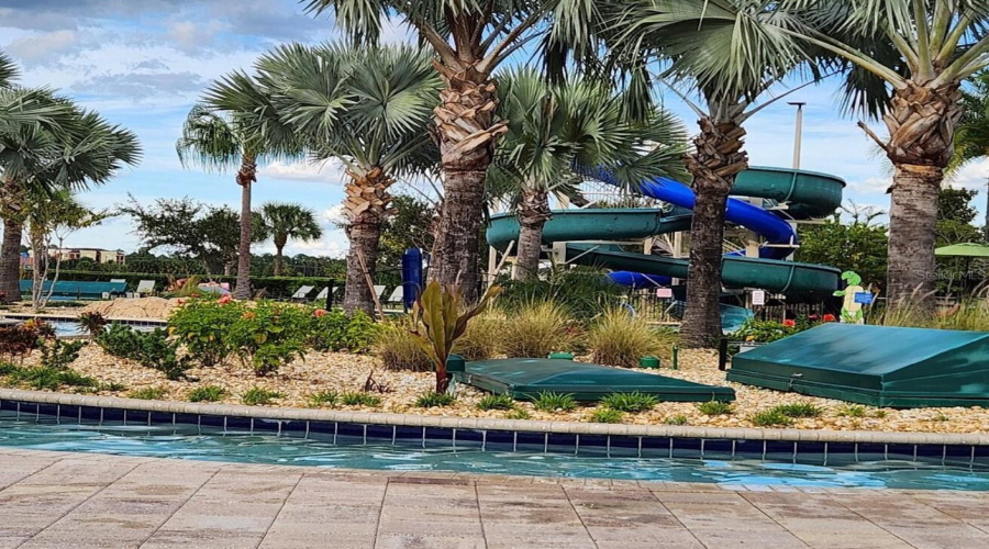 Kissimmee, Florida 34746, 8 Bedrooms Bedrooms, ,5 Bathroomsbathrooms,Residential,For Sale,Paragprah,Mfrs5124170