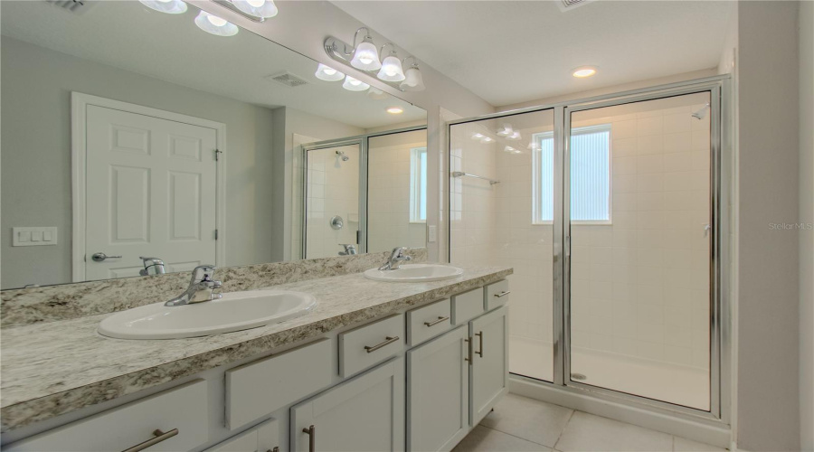 KISSIMMEE, Florida 34746, 4 Bedrooms Bedrooms, ,3 BathroomsBathrooms,Residential,For Sale,BEAU,0,MFRS5124278