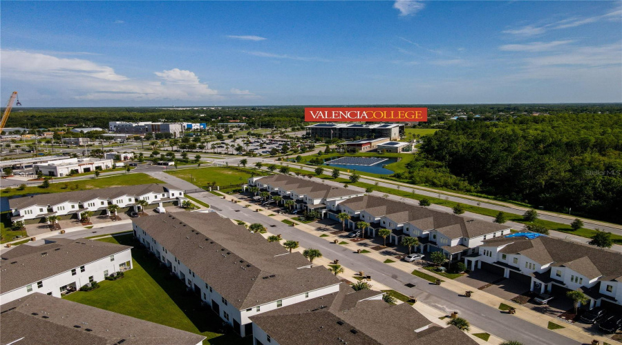 KISSIMMEE, Florida 34746, 4 Bedrooms Bedrooms, ,3 BathroomsBathrooms,Residential,For Sale,BEAU,0,MFRS5124278