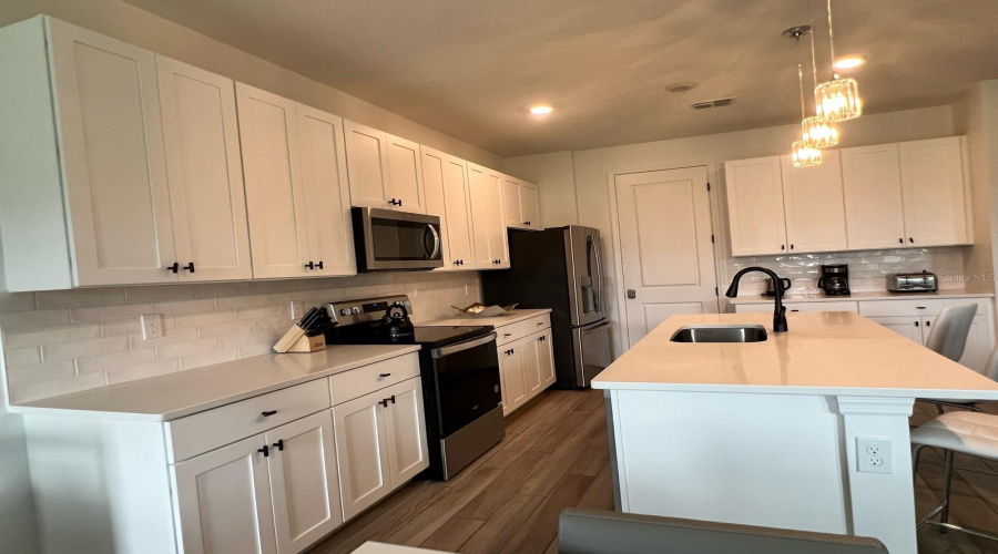DAVENPORT, Florida 33896, 3 Bedrooms Bedrooms, ,3 BathroomsBathrooms,Residential,For Sale,BENOI,0,MFRO6294883
