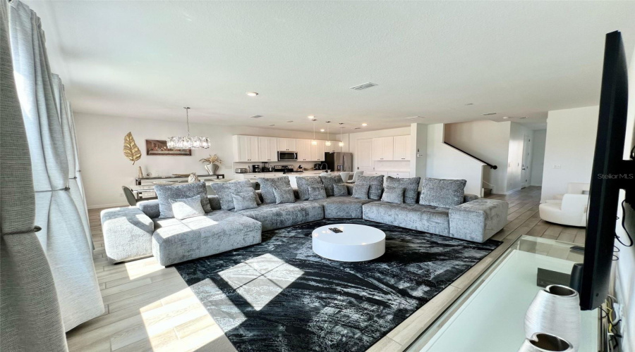 DAVENPORT, Florida 33896, 3 Bedrooms Bedrooms, ,3 BathroomsBathrooms,Residential,For Sale,BENOI,0,MFRO6294883